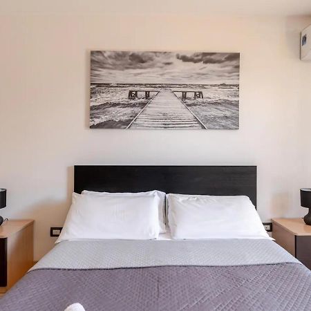 Garden Villa - Free Parking, Wi-Fi E Netflix ฟิวมิชีโน ภายนอก รูปภาพ